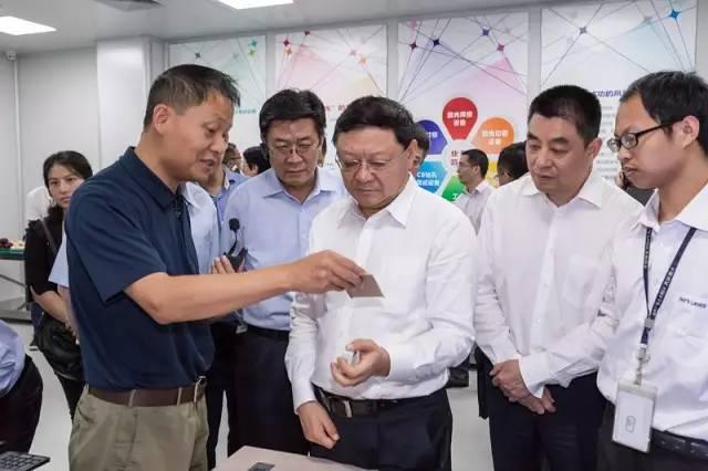 廣東省委常委、深圳市委書記王偉中率隊(duì)到大族激光調(diào)研座談